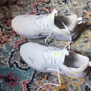 Puma White and Gray Sneakers with Neon Highlights. Womens Size 8.5. Genty Used.